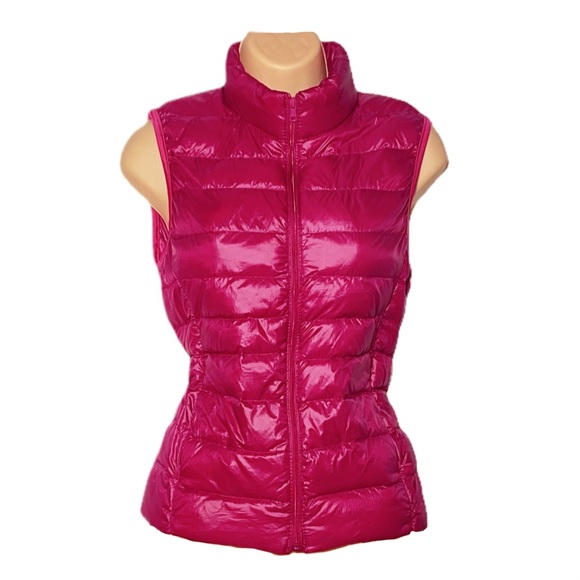 Lightweight down vest fuchsia color with zipper closed pockets US Women Size S - Picture 1 of 6